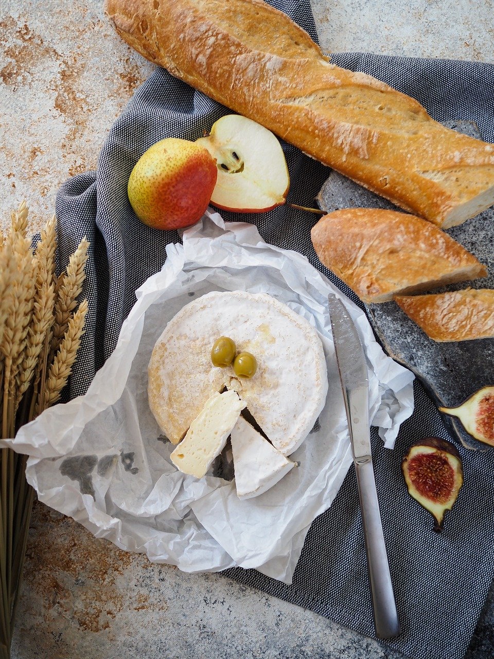 Cheese on a Mediterranean Diet: What to Know
