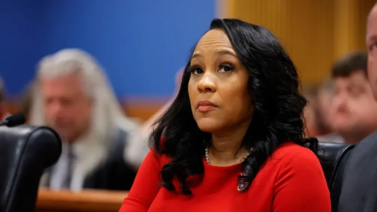 DA Fani Willis Disqualified From Georgia Trump Prosecution – Mother Jones