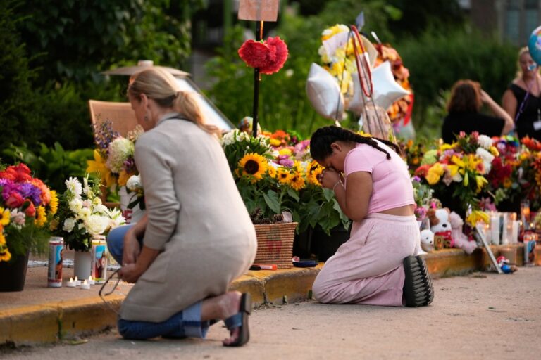 Mother of Minneapolis shooter hires attorney: Reports Mother of Minneapolis shooter hires attorney: Reports