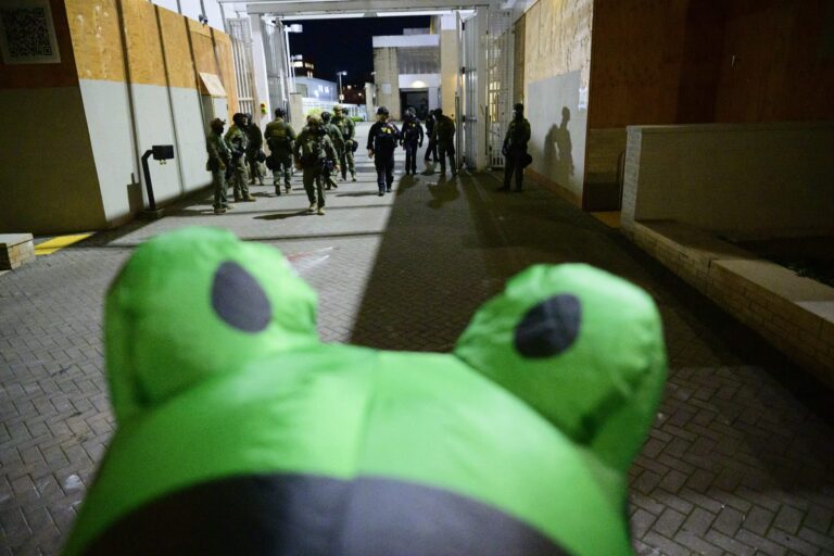 Violence at Portland’s ICE facility is coming from one side: the officers Violence at Portland’s ICE facility is coming from one side: the officers