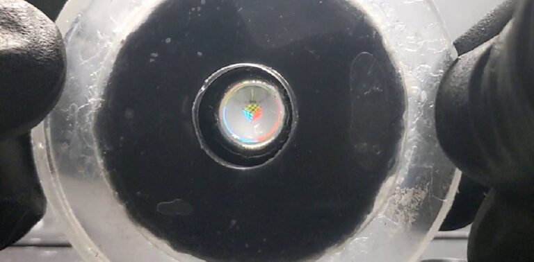 A flexible lens controlled by light-activated artificial muscles promises to let soft machines see